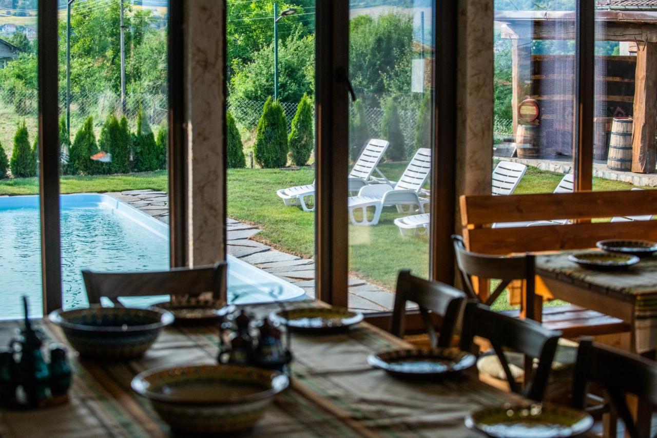 Етно Комплекс "Поп Грую Бански" Banya  Exterior foto